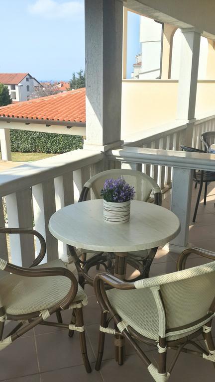 Apartment Maras Пореч Екстер'єр фото